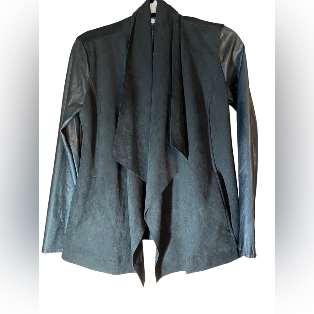 ASTARS - XS - Black suede like material with leather sleeves